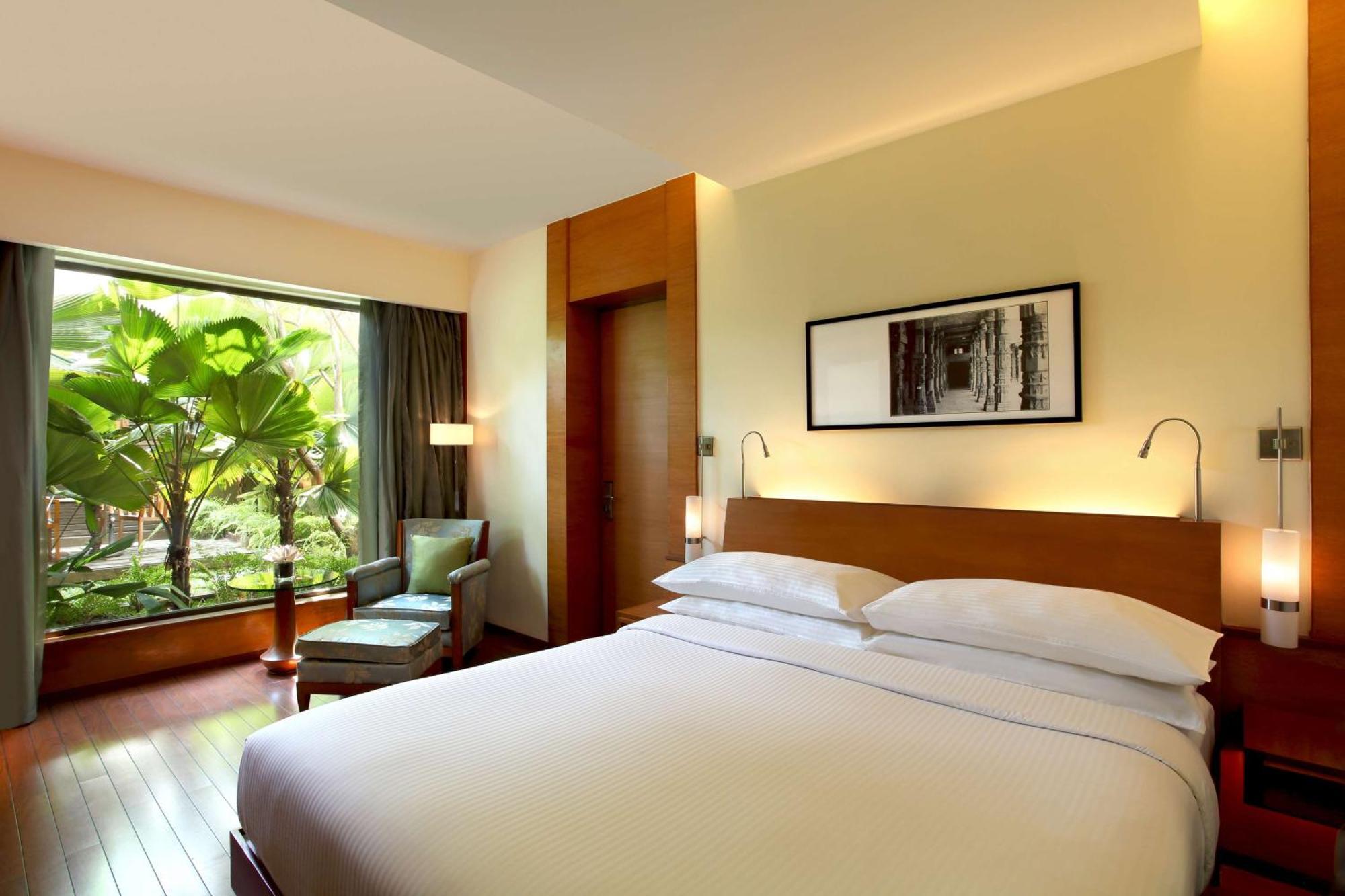 Hyatt Hotel 5*